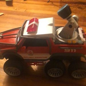 Brush rescue fire truck toy